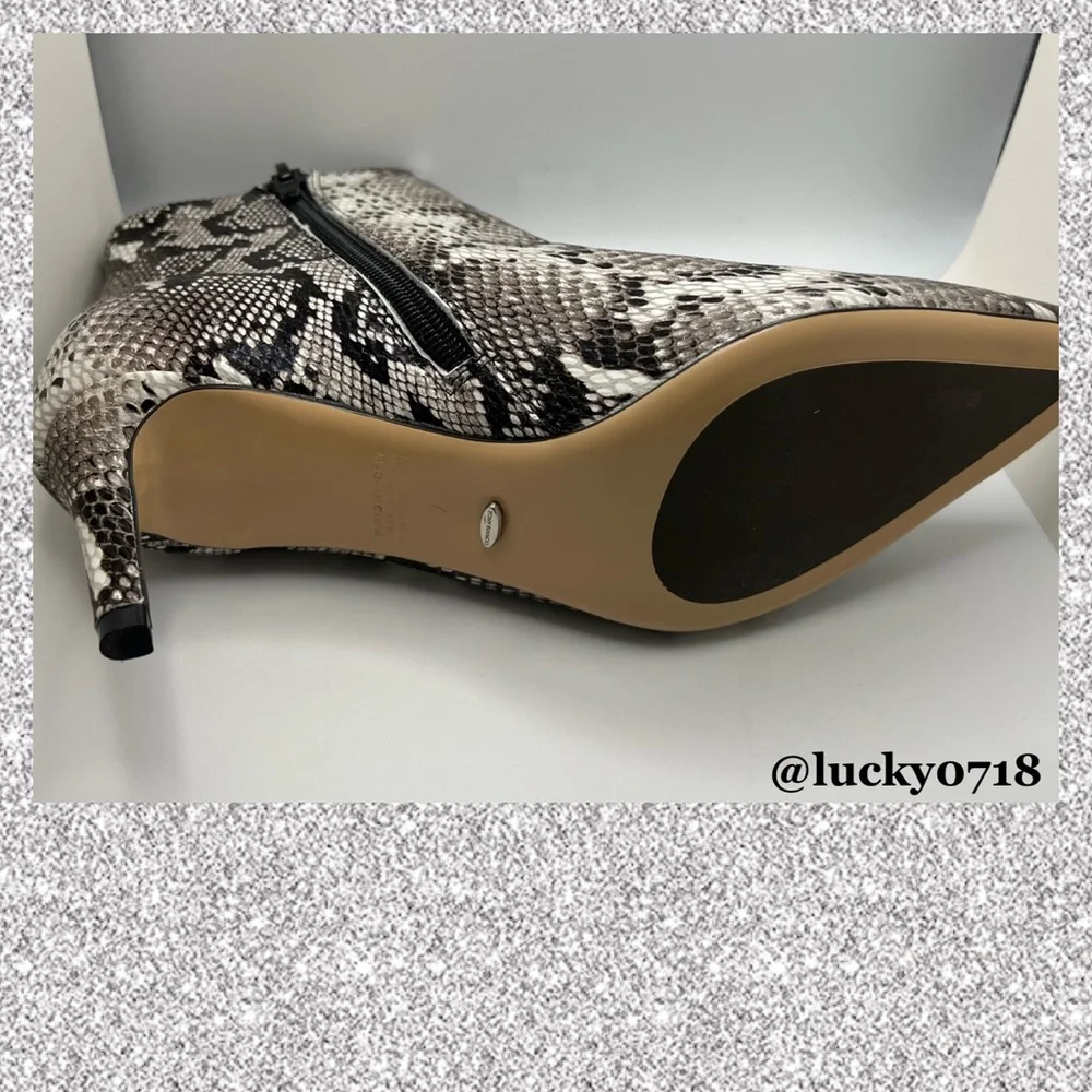 Tony Bianco NWT Gessy Bootie in Natural Snake Sz 7 - Picture 10 of 14